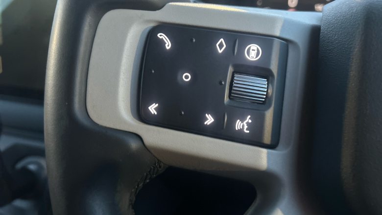 Land Rover Defender 3.0 D250 X-Dynamic HSE 110 5dr Auto Diesel Estate